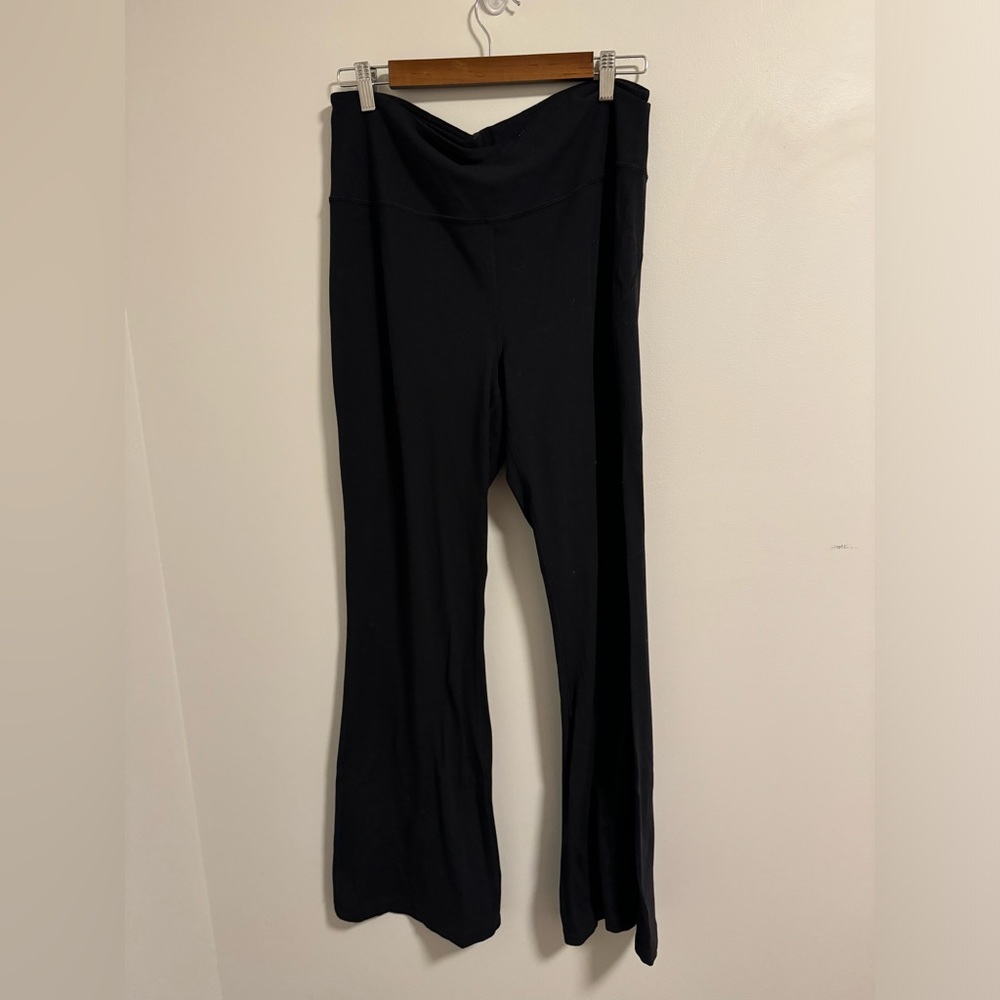 Lulu flare leggings
